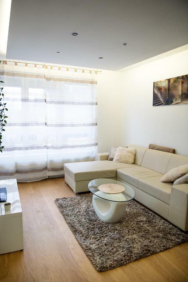 Sauna - Flexible Selfcheckins 6 - Zagreb - Garage - Electric Vehicle Ccharger - Loggia - New - Luxury - Apartments Repinc 6 Exterior foto